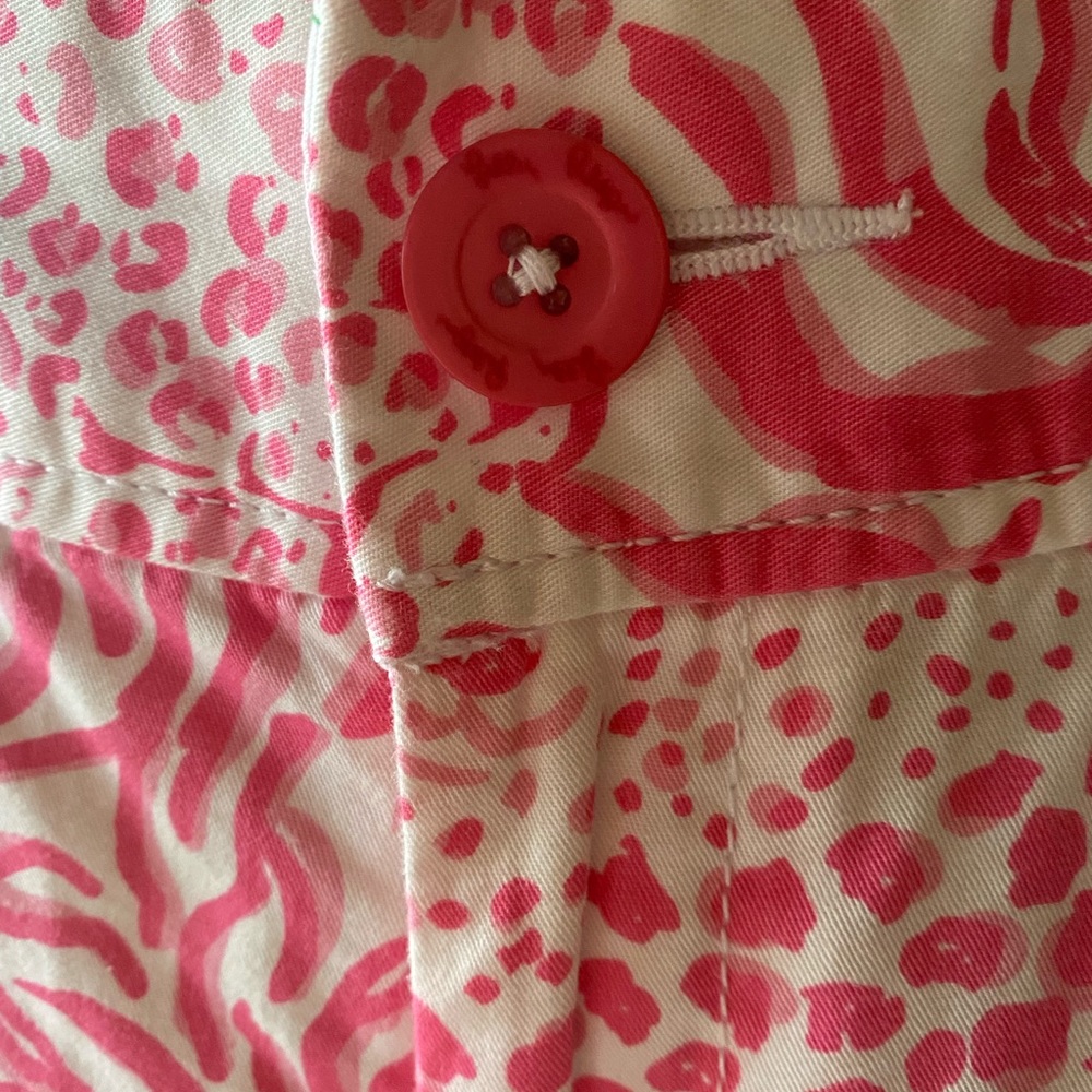 EUC worn once! Lilly Pulitzer White-Get Spotted Pink& White Lion Callahan shorts - Picture 4 of 8